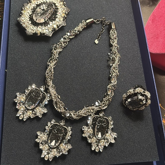 RARE Authentic Swarovski large black diamond Collar necklace. - Picture 5 of 16